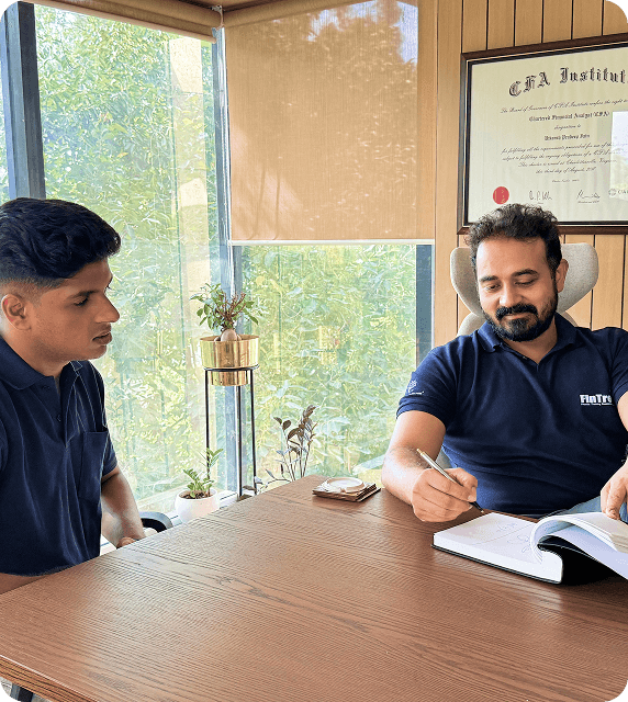 FinTree mentor helping a student